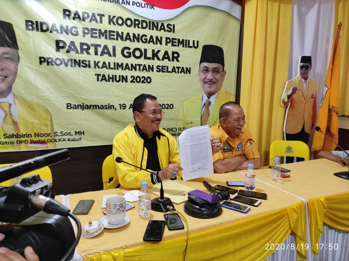 Ketua Harian DPD Golkar Kalsel, Supian HK dan Ketua Tim Penjaringan Pilkada Golkar Kalsel Puar Junaidi 01