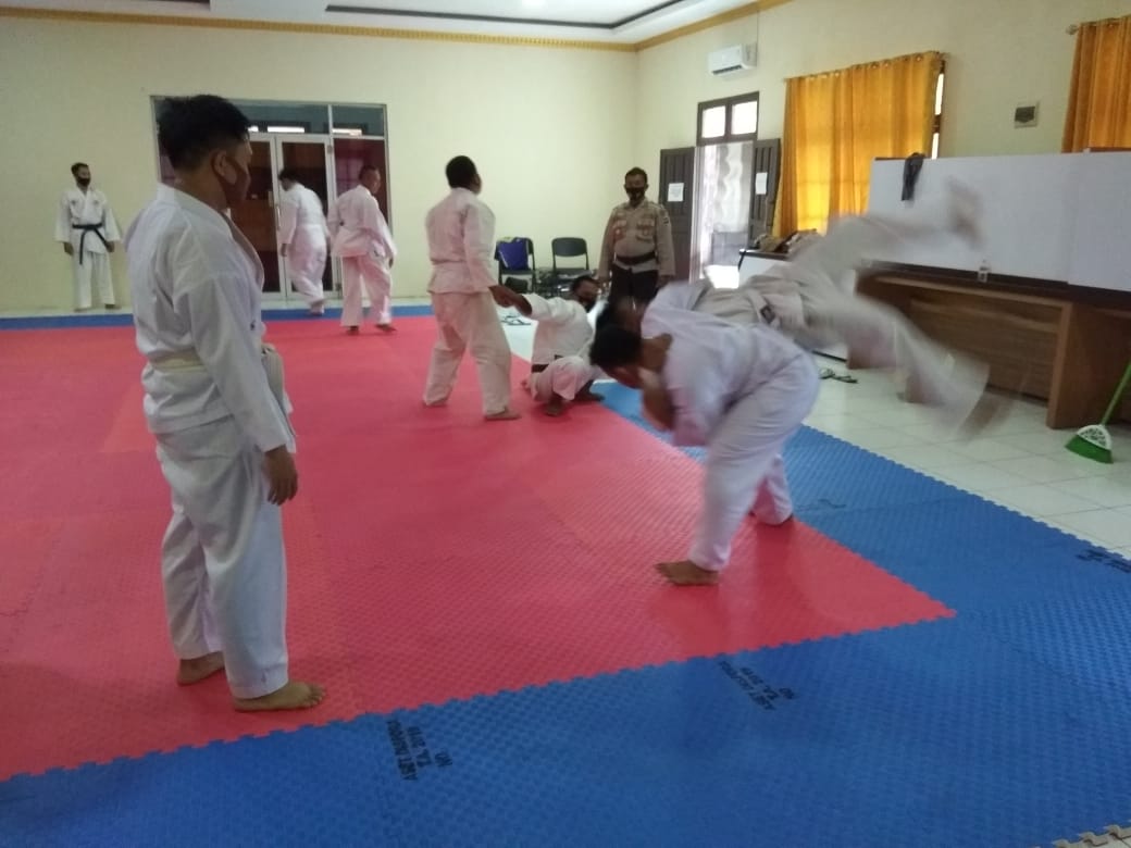 Persatuan Judo Seluruh Indonesia (PJSI) kabupaten Balangan saat lagi latihan