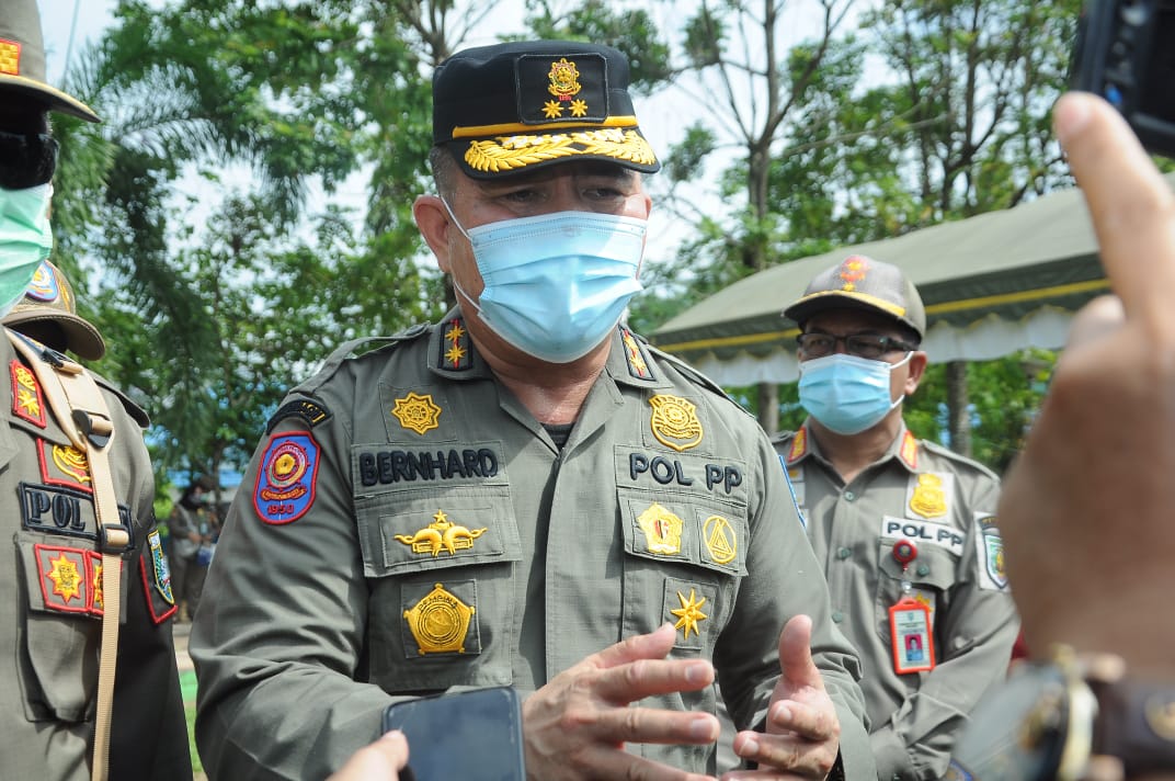 Direktur Polisi Pamong Praja dan Linmas Kemendagri Bernhard E Rondonuwu