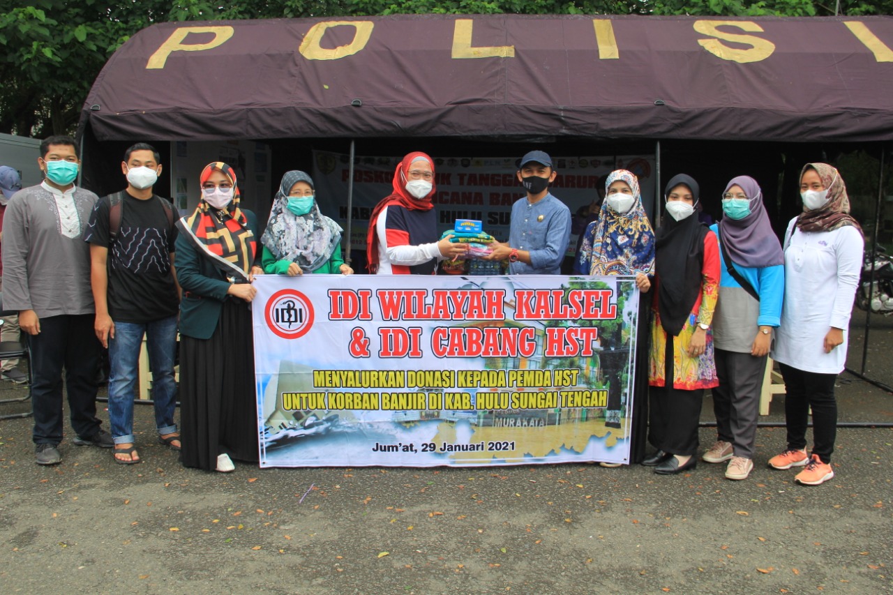 Ikatan Dokter Indonesia (IDI) Salurkan Bantuan Untuk Korban Banjir di Kabupaten HST