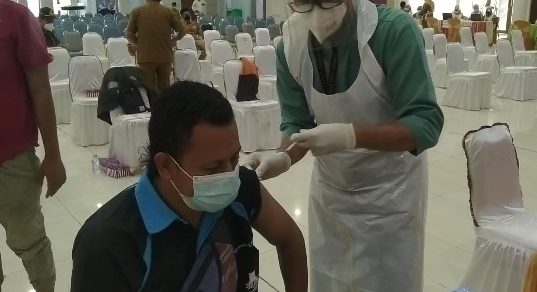 Vaksinasi awak media kabupaten Tapin