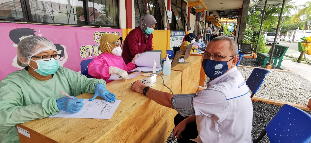 Vaksinasi di Puskesmas Landasan Ulin Kota Banjarbaru