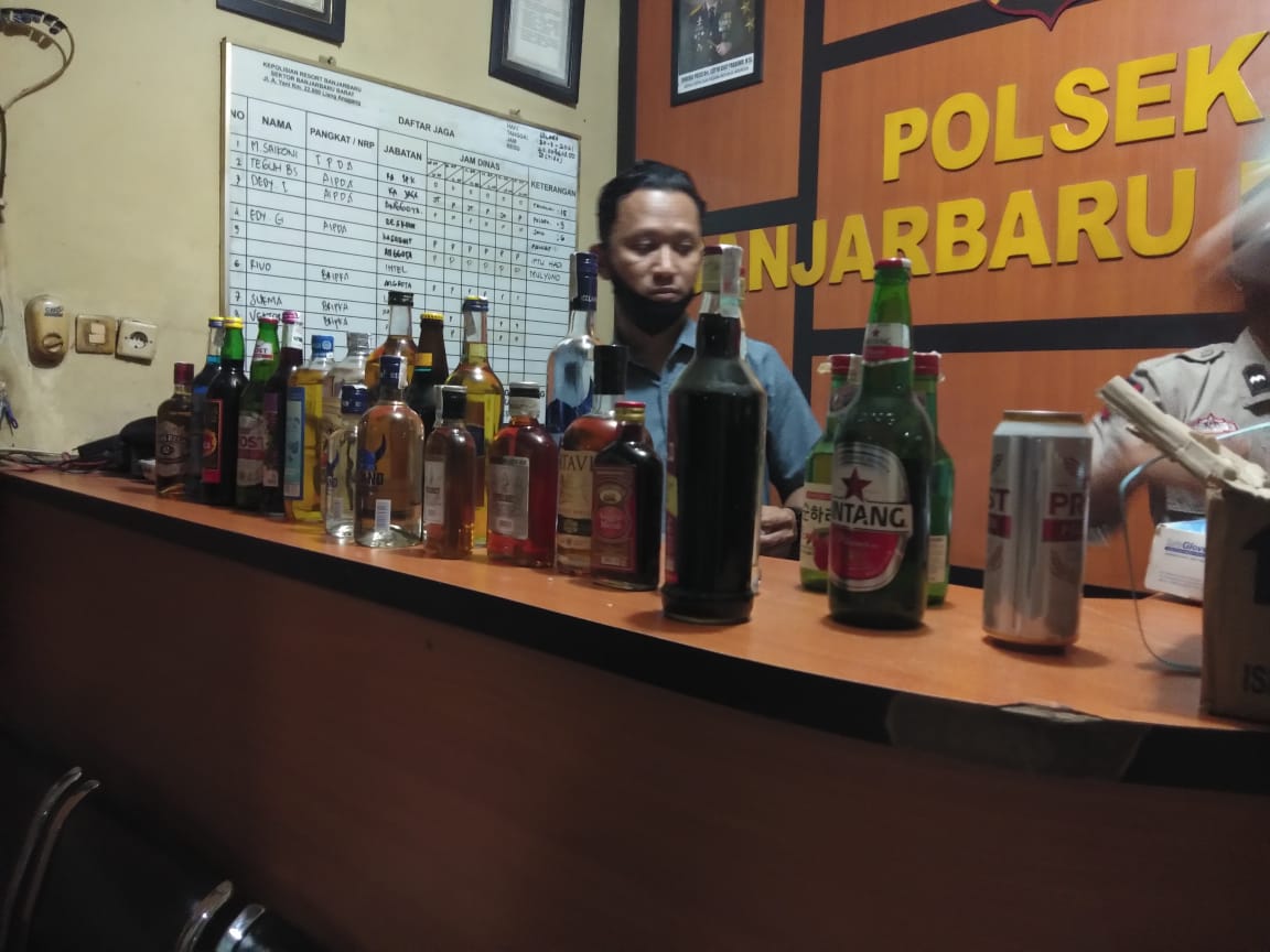 Barang bukti miras yang disita oleh Polsek Banjarbaru Barat