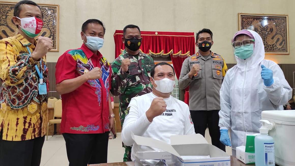Vaksinasi Pimpinan Daerah Kota Banjarbaru