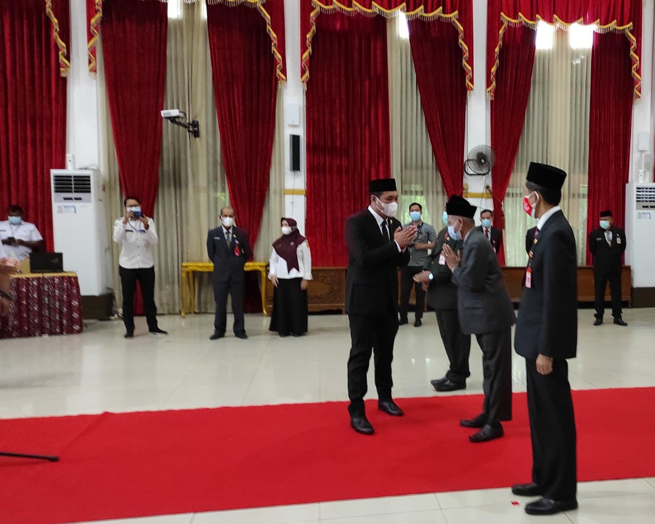 Walikota Banjarbaru melantik tiga dewan pengawas RSD Idaman