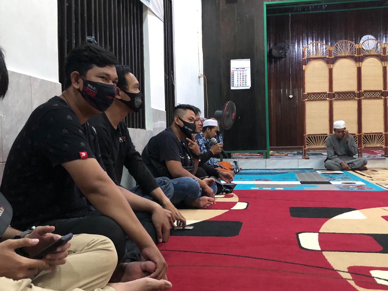 Bold Riders Banjarmasin dan AB Esport Team menggelar aksi sosial di Panti Asuhan