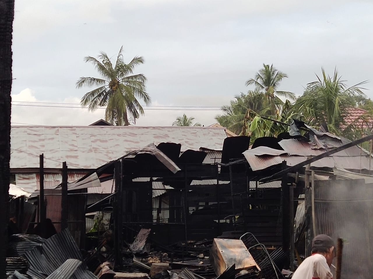 Kondisi Lima Rumah Terbakar di Tapin
