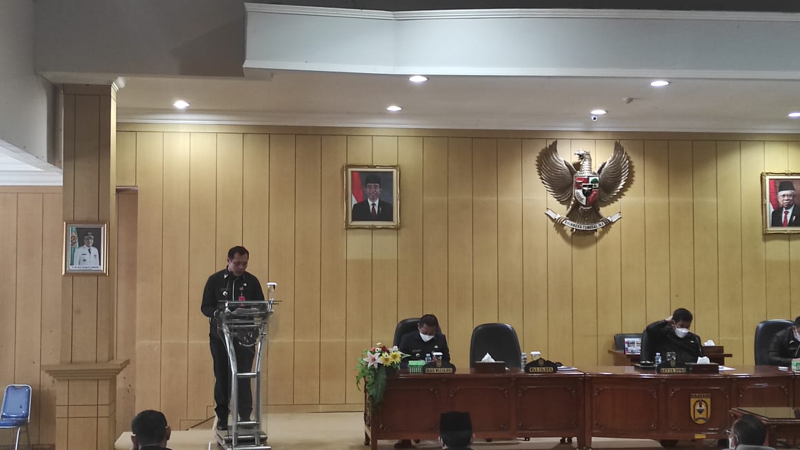 Pemerintah Kota bersama DPRD Kota Banjarbaru akan mempertimbangkan penambahan dua program pembentukan perda (propemperda)