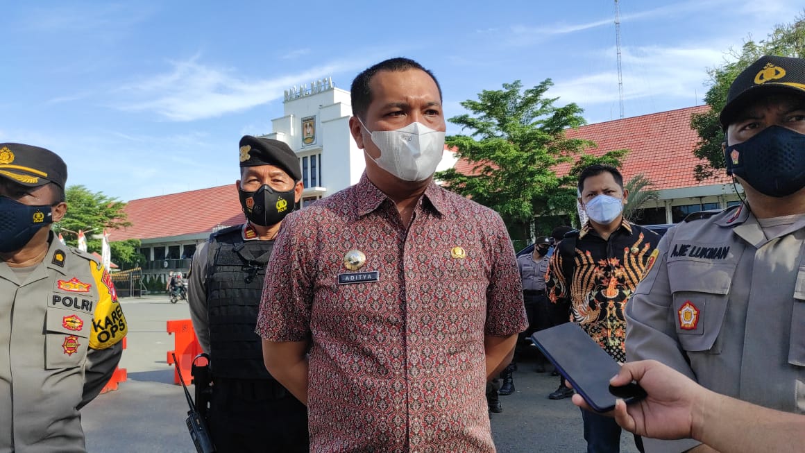 Wali Kota Banjarbaru Aditya Mufti Arifin Memberikan Penjelasan tentang PPKM di Banjarbaru