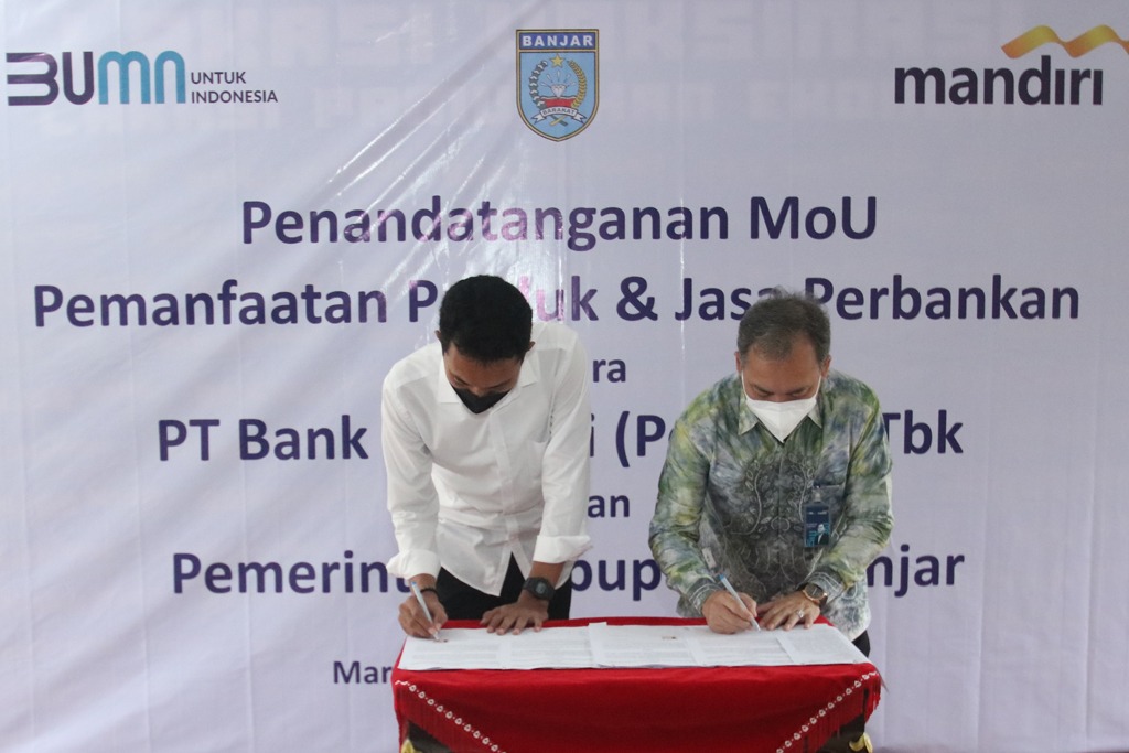 Penandatanganan MoU Pemanfaatan Produk Jasa Perbankan dengan PT Bank Mandiri (Persero) Tbk