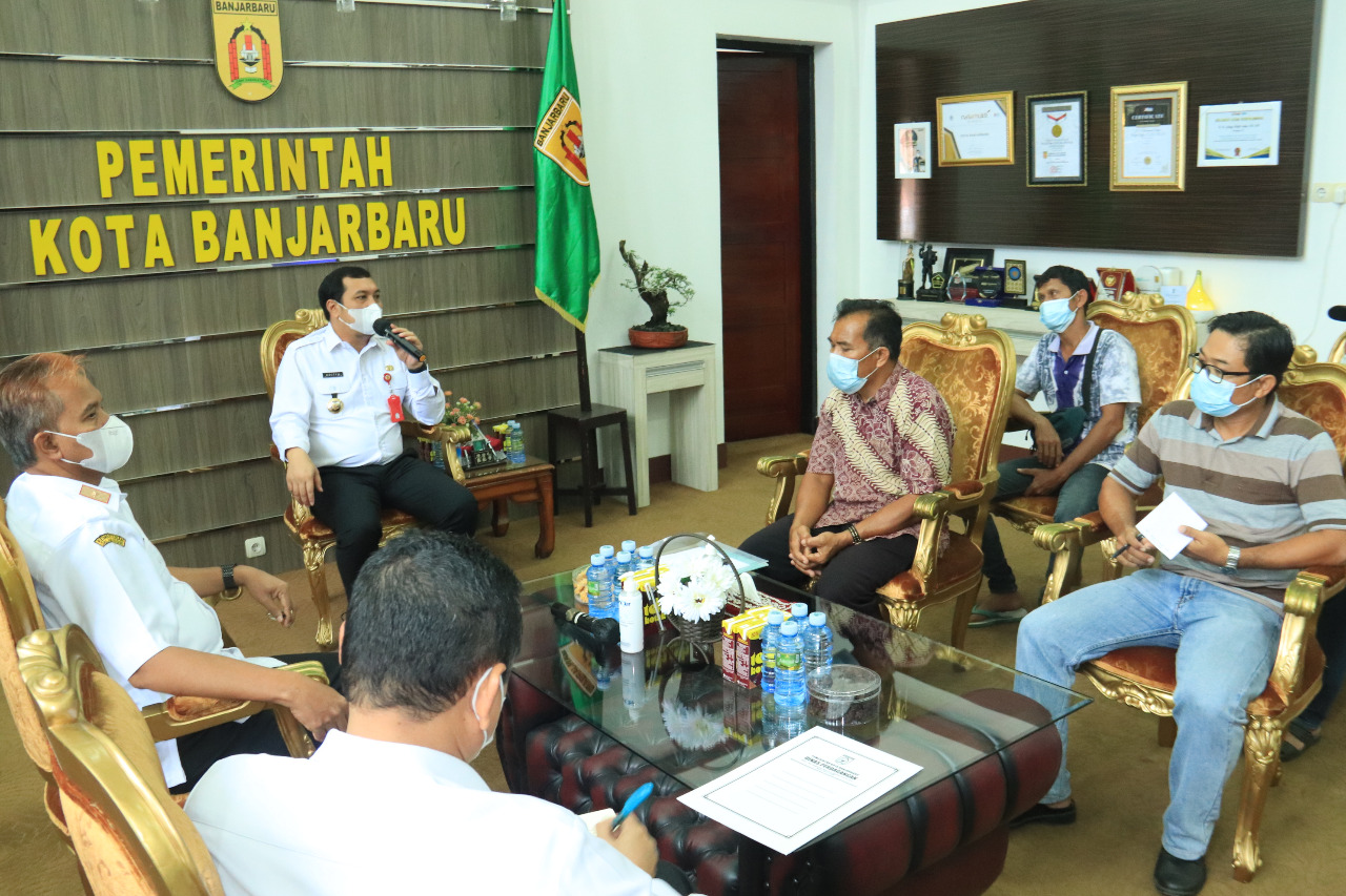 Pemkot Banjarbaru berdiskusi bersama pedagang Pondok Mangga
