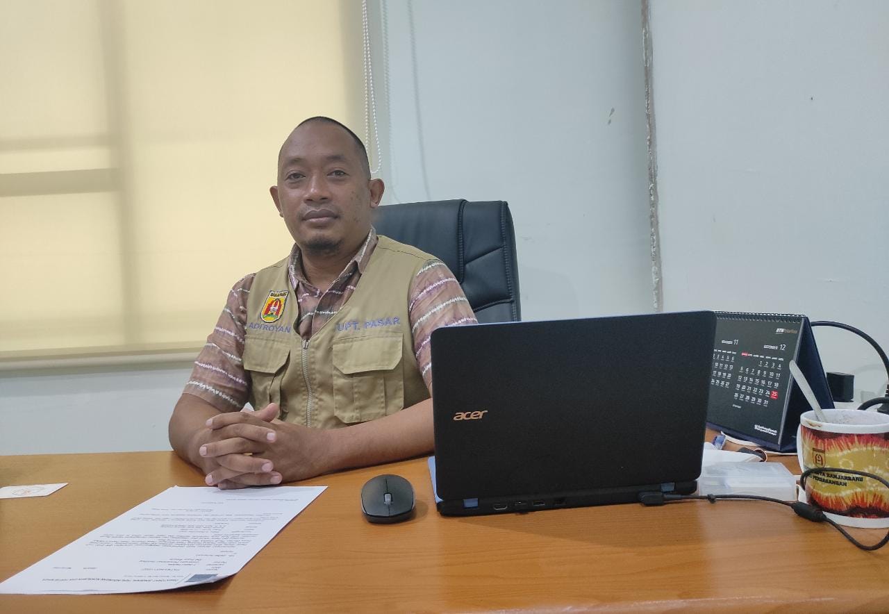 Kepala UPT Pasar Bauntung Banjarbaru, Adi Royan