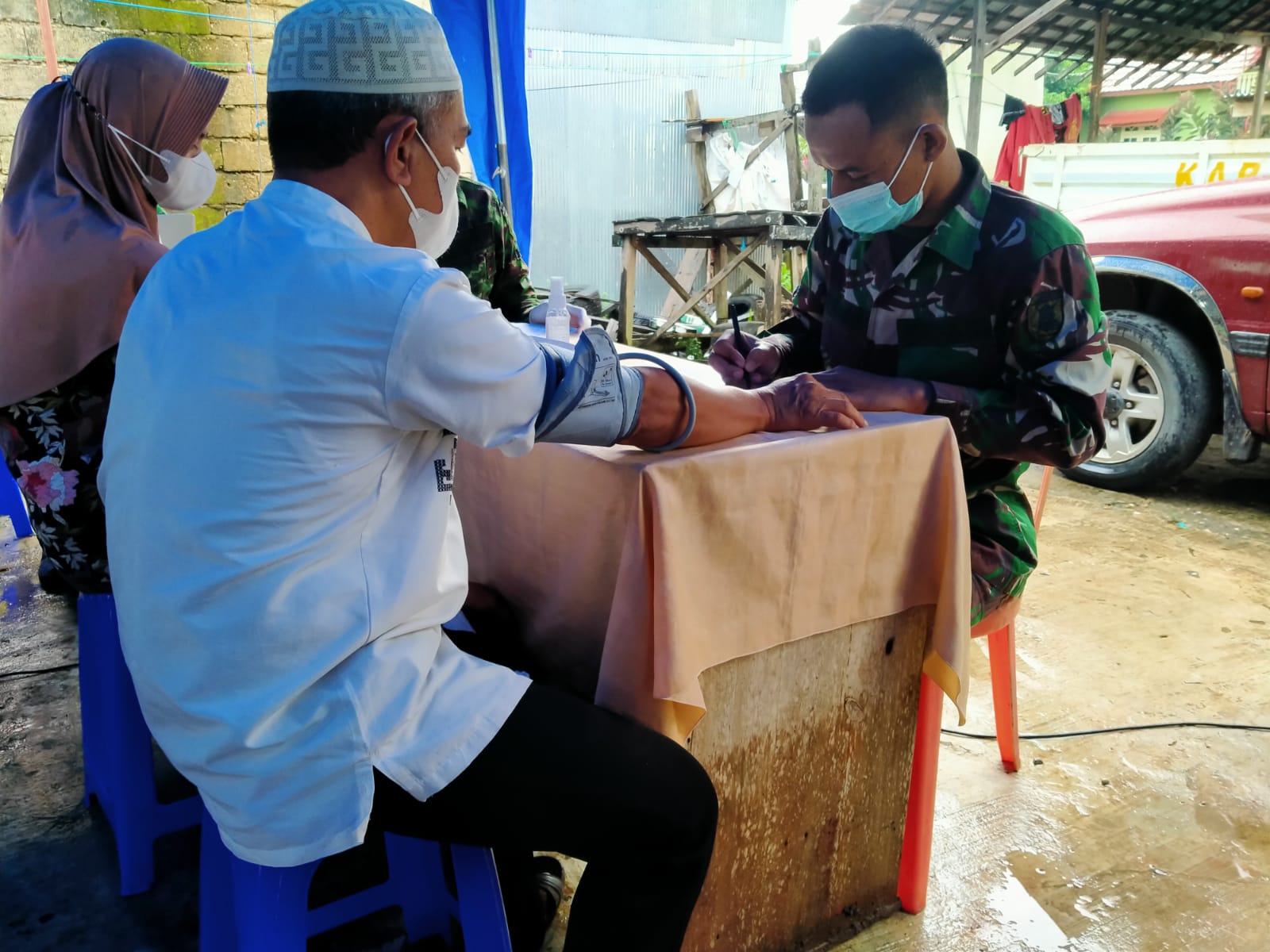 Vaksinasi di Kelurahan Jawa